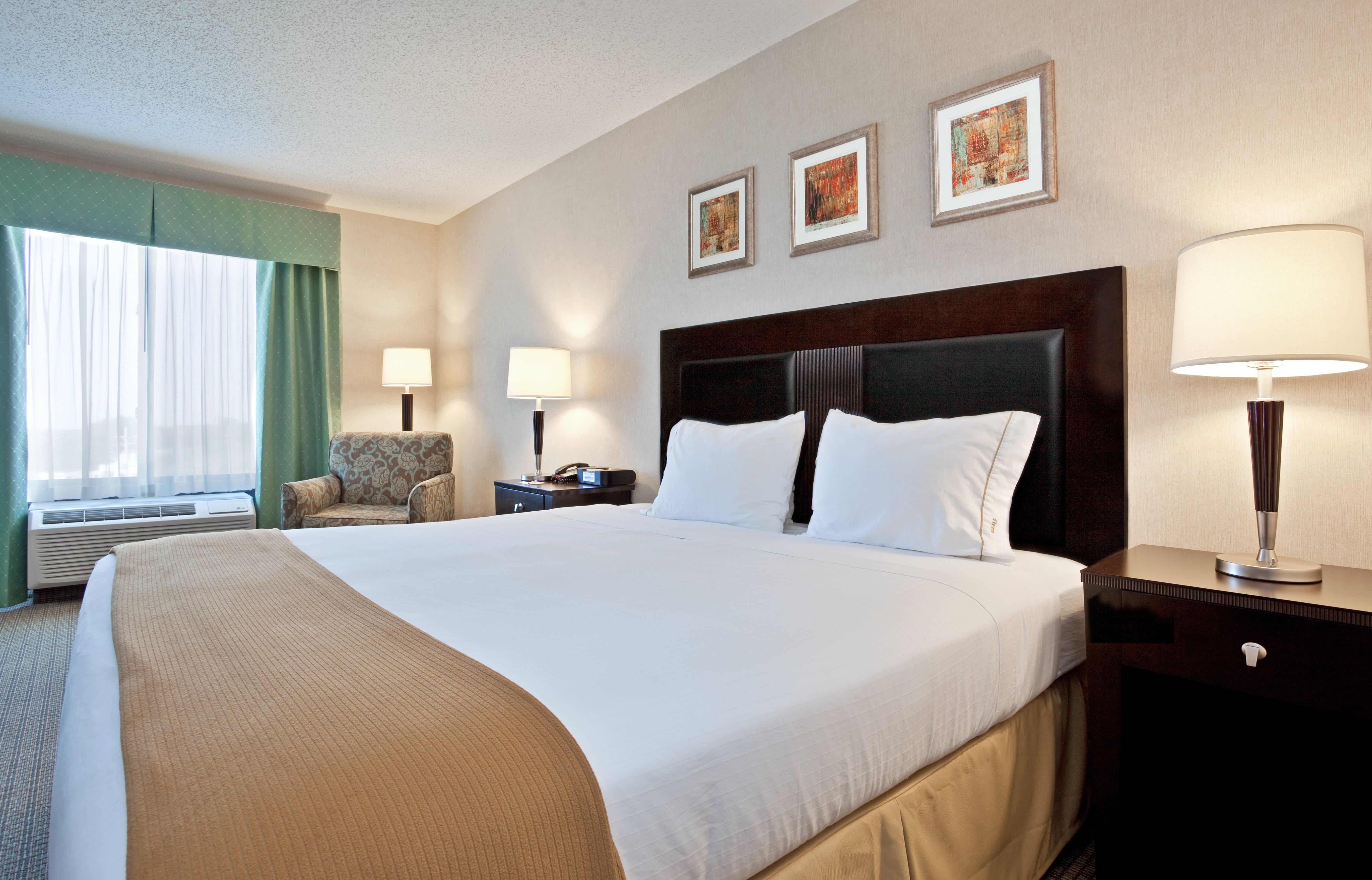 Holiday Inn Express Hotel & Suites Erie An Ihg Hotel Норт Ийст Екстериор снимка