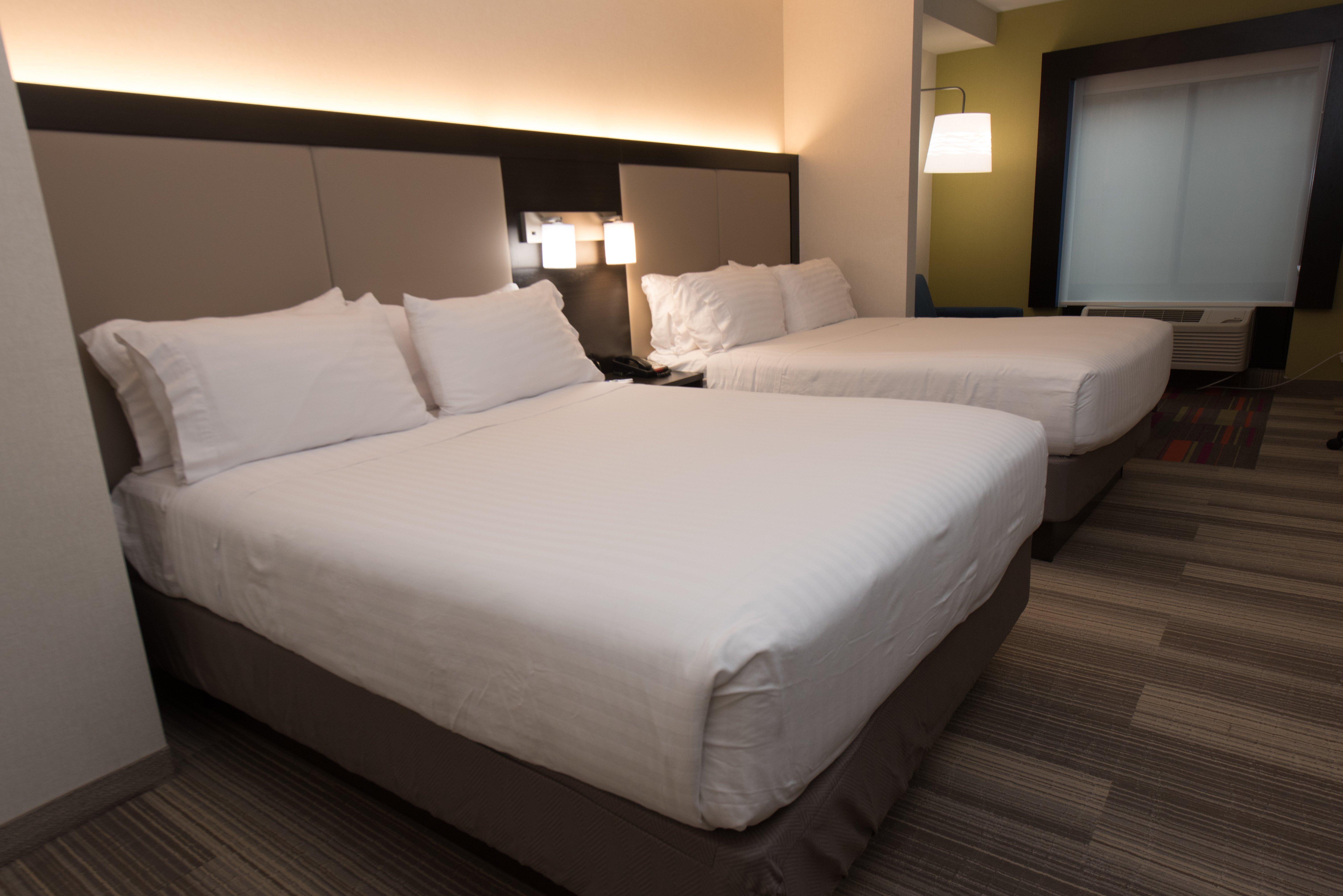 Holiday Inn Express Hotel & Suites Erie An Ihg Hotel Норт Ийст Екстериор снимка