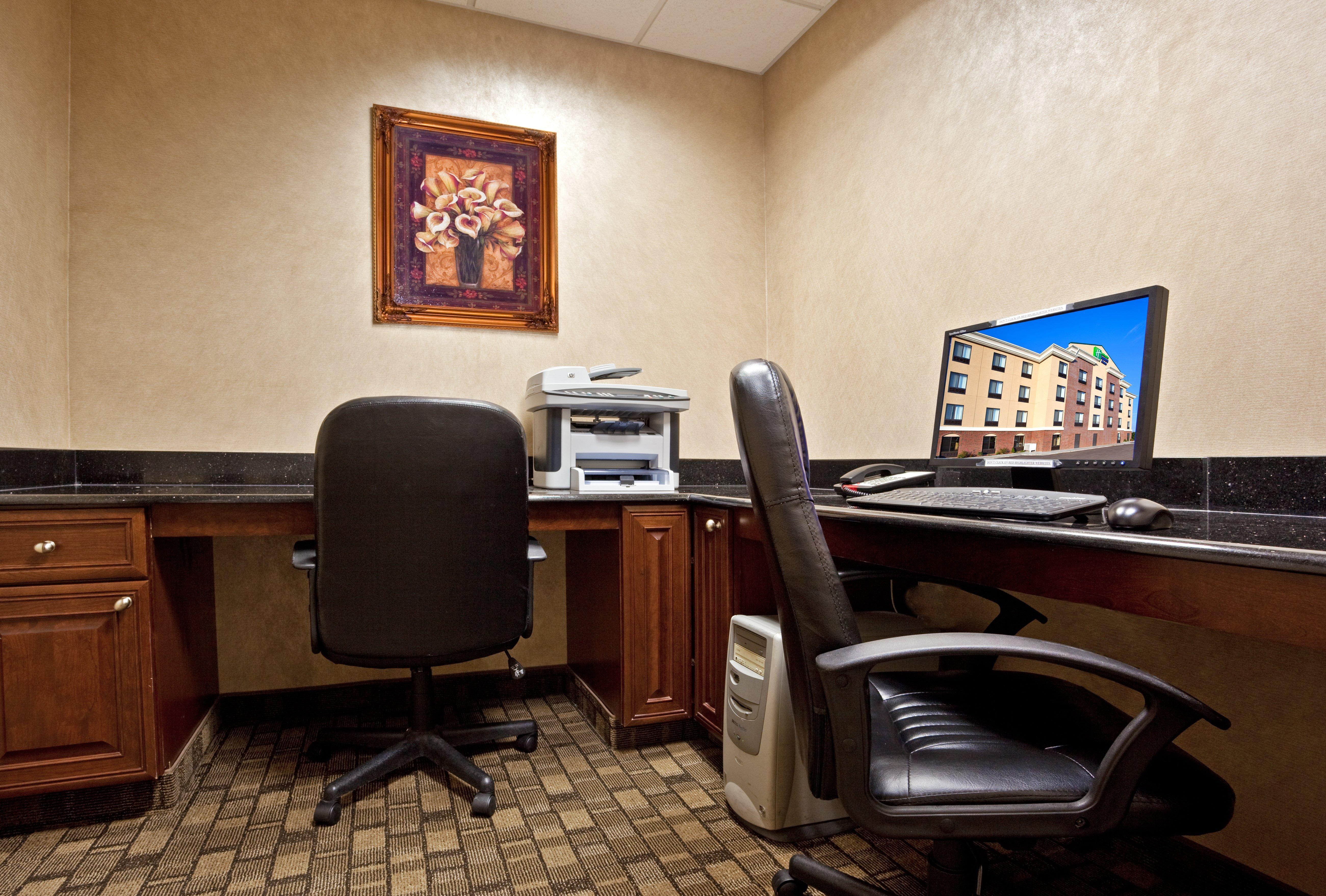 Holiday Inn Express Hotel & Suites Erie An Ihg Hotel Норт Ийст Екстериор снимка