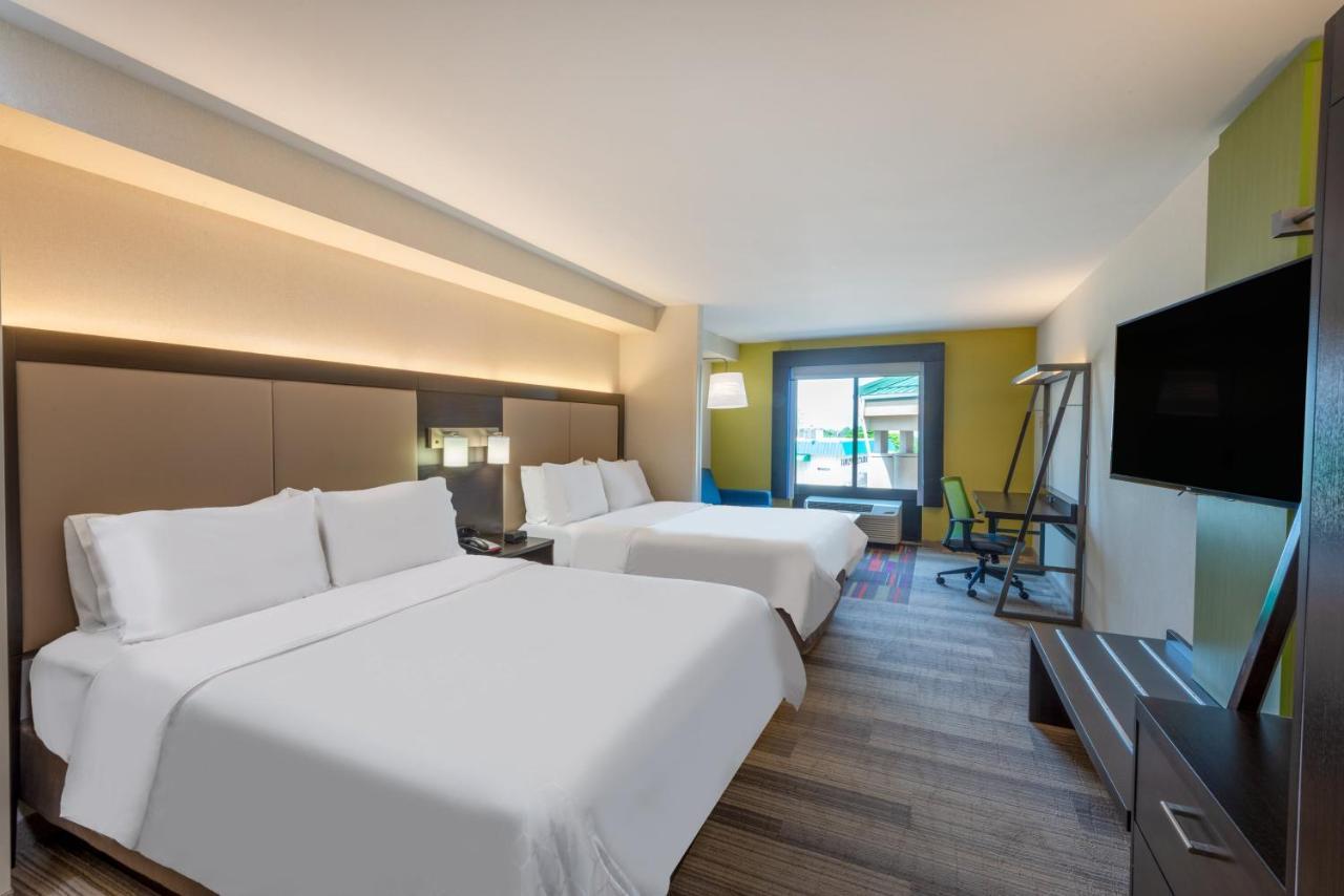 Holiday Inn Express Hotel & Suites Erie An Ihg Hotel Норт Ийст Екстериор снимка