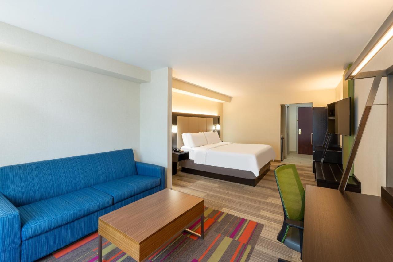 Holiday Inn Express Hotel & Suites Erie An Ihg Hotel Норт Ийст Екстериор снимка