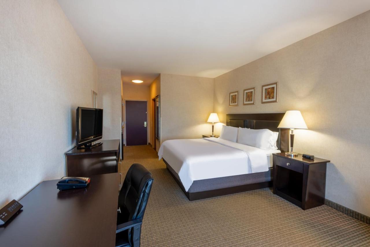 Holiday Inn Express Hotel & Suites Erie An Ihg Hotel Норт Ийст Екстериор снимка