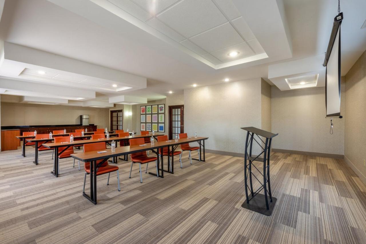 Holiday Inn Express Hotel & Suites Erie An Ihg Hotel Норт Ийст Екстериор снимка