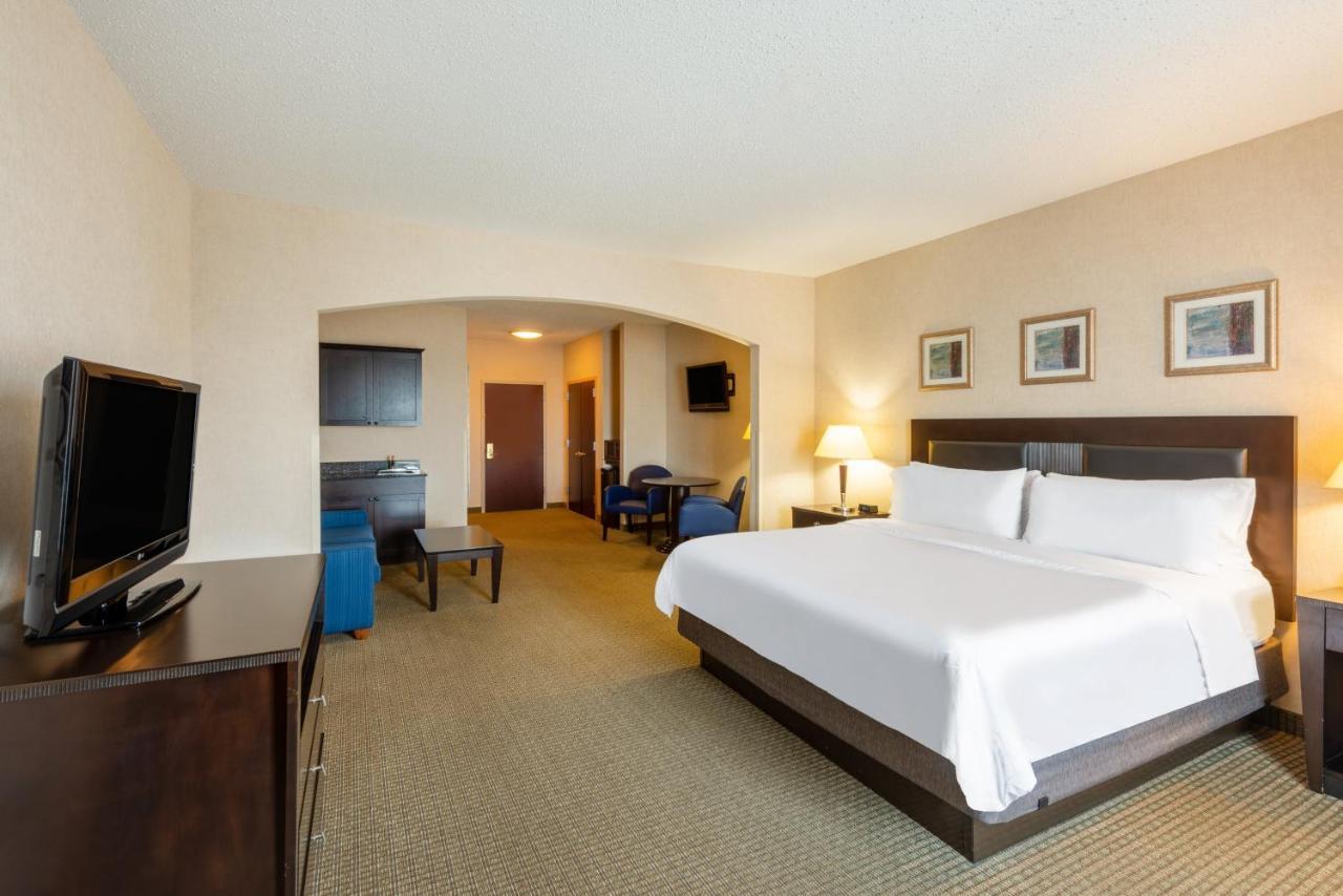 Holiday Inn Express Hotel & Suites Erie An Ihg Hotel Норт Ийст Екстериор снимка