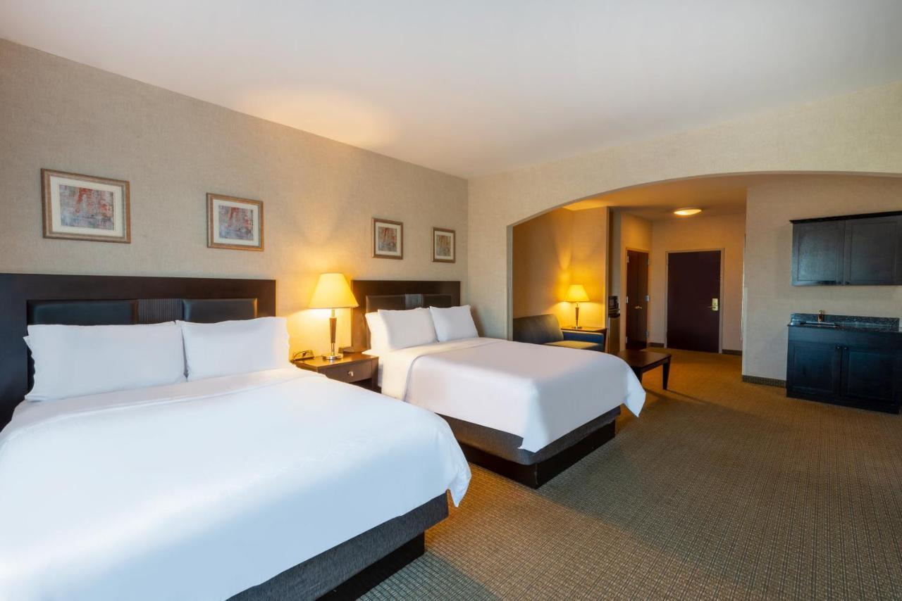 Holiday Inn Express Hotel & Suites Erie An Ihg Hotel Норт Ийст Екстериор снимка