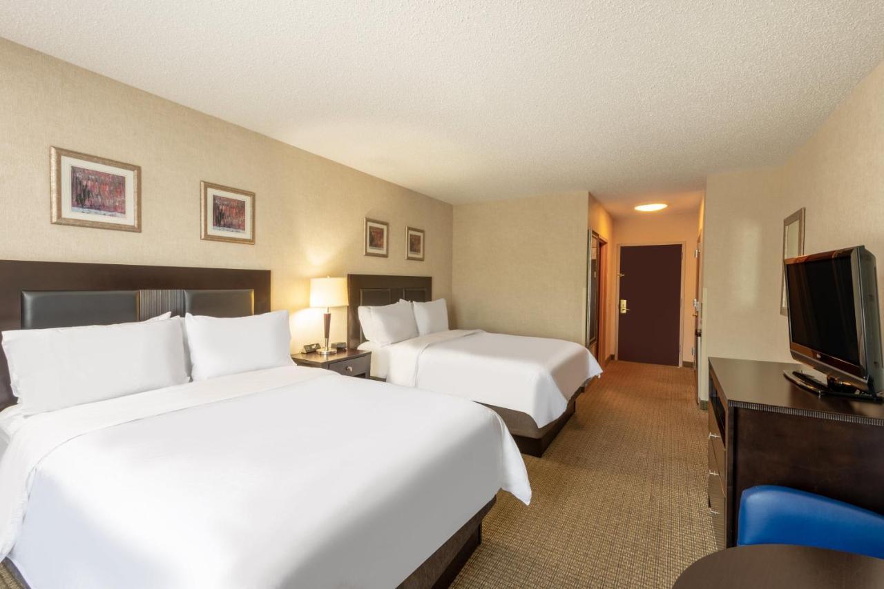 Holiday Inn Express Hotel & Suites Erie An Ihg Hotel Норт Ийст Екстериор снимка