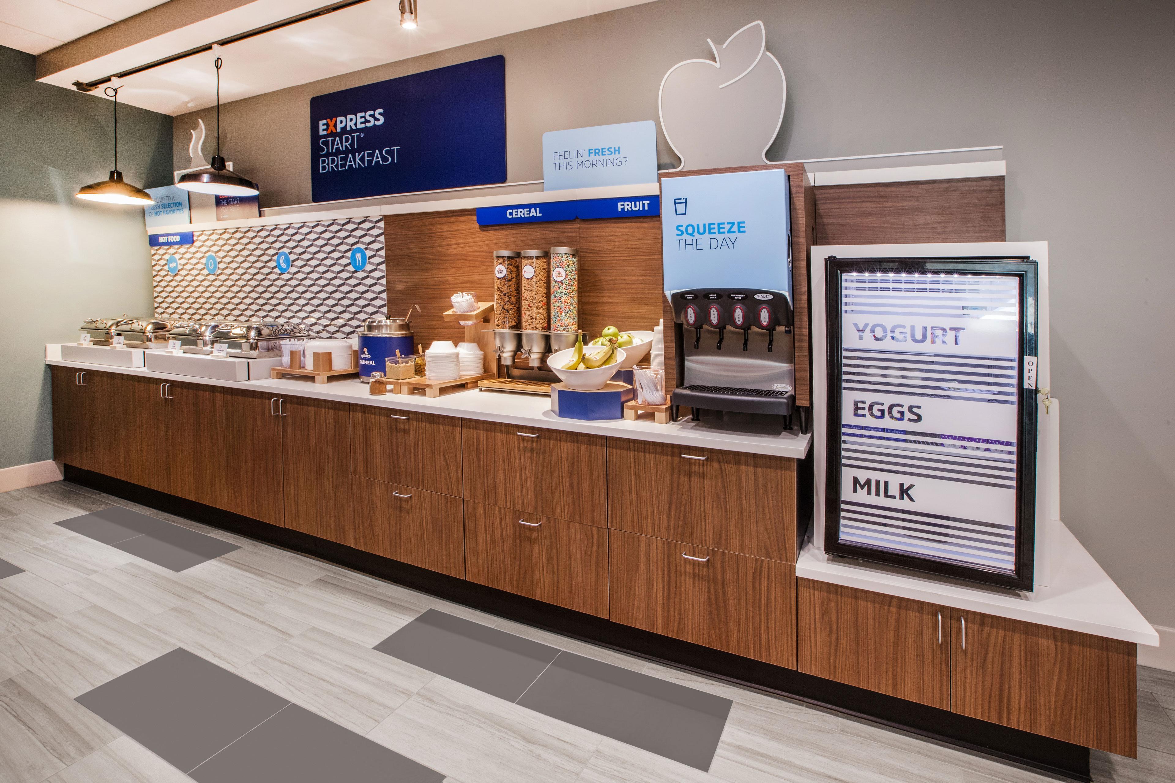 Holiday Inn Express Hotel & Suites Erie An Ihg Hotel Норт Ийст Екстериор снимка