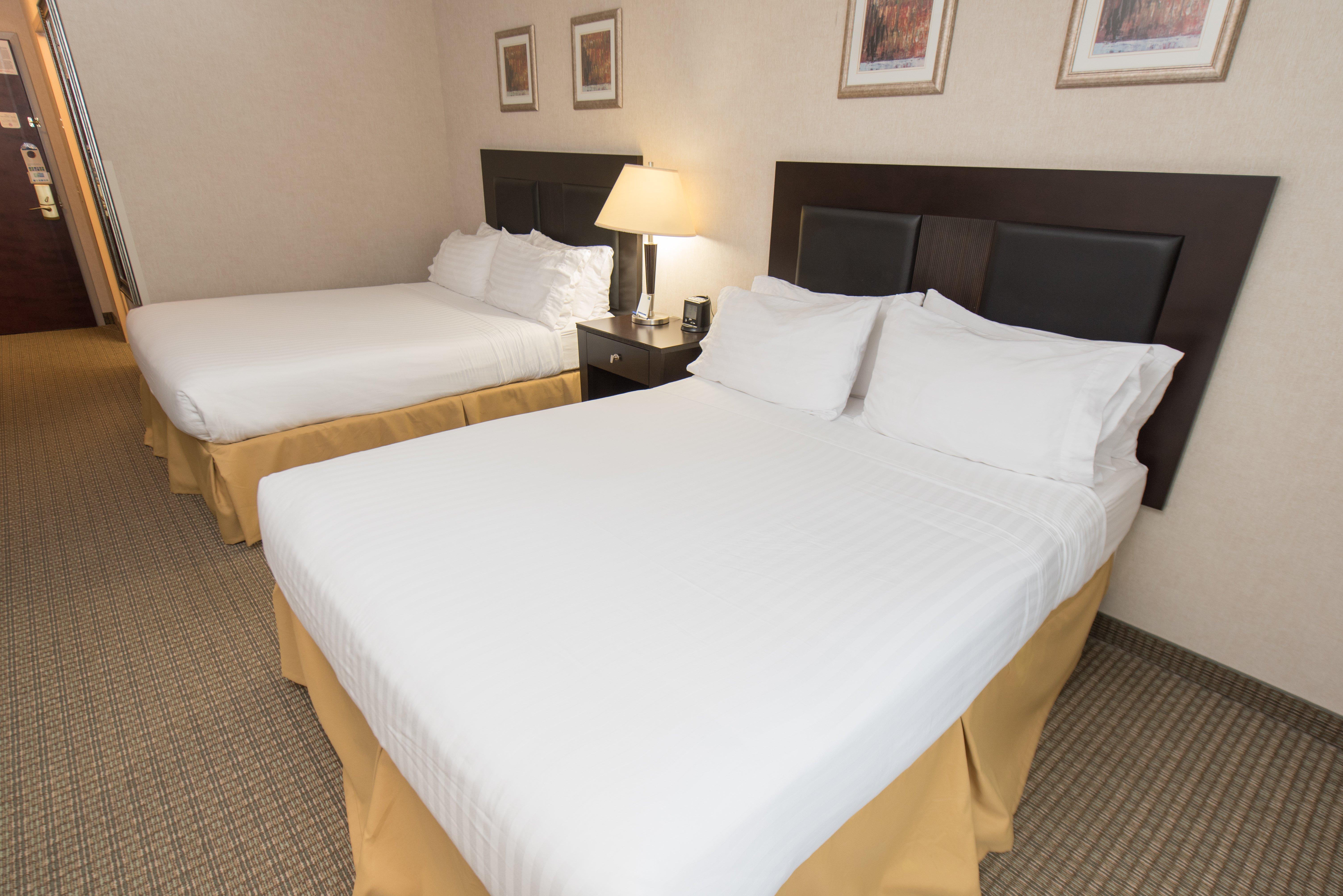 Holiday Inn Express Hotel & Suites Erie An Ihg Hotel Норт Ийст Екстериор снимка