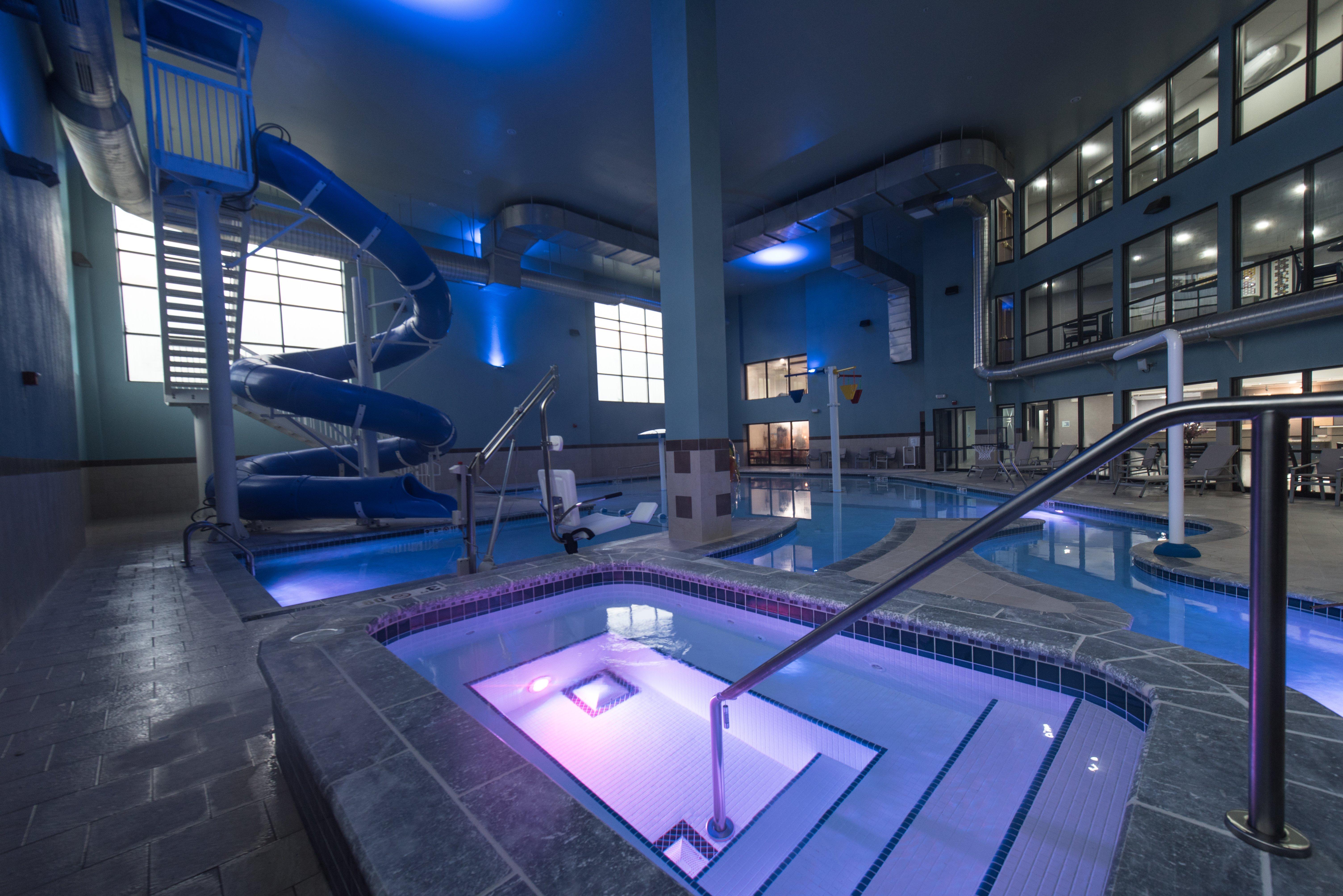 Holiday Inn Express Hotel & Suites Erie An Ihg Hotel Норт Ийст Екстериор снимка