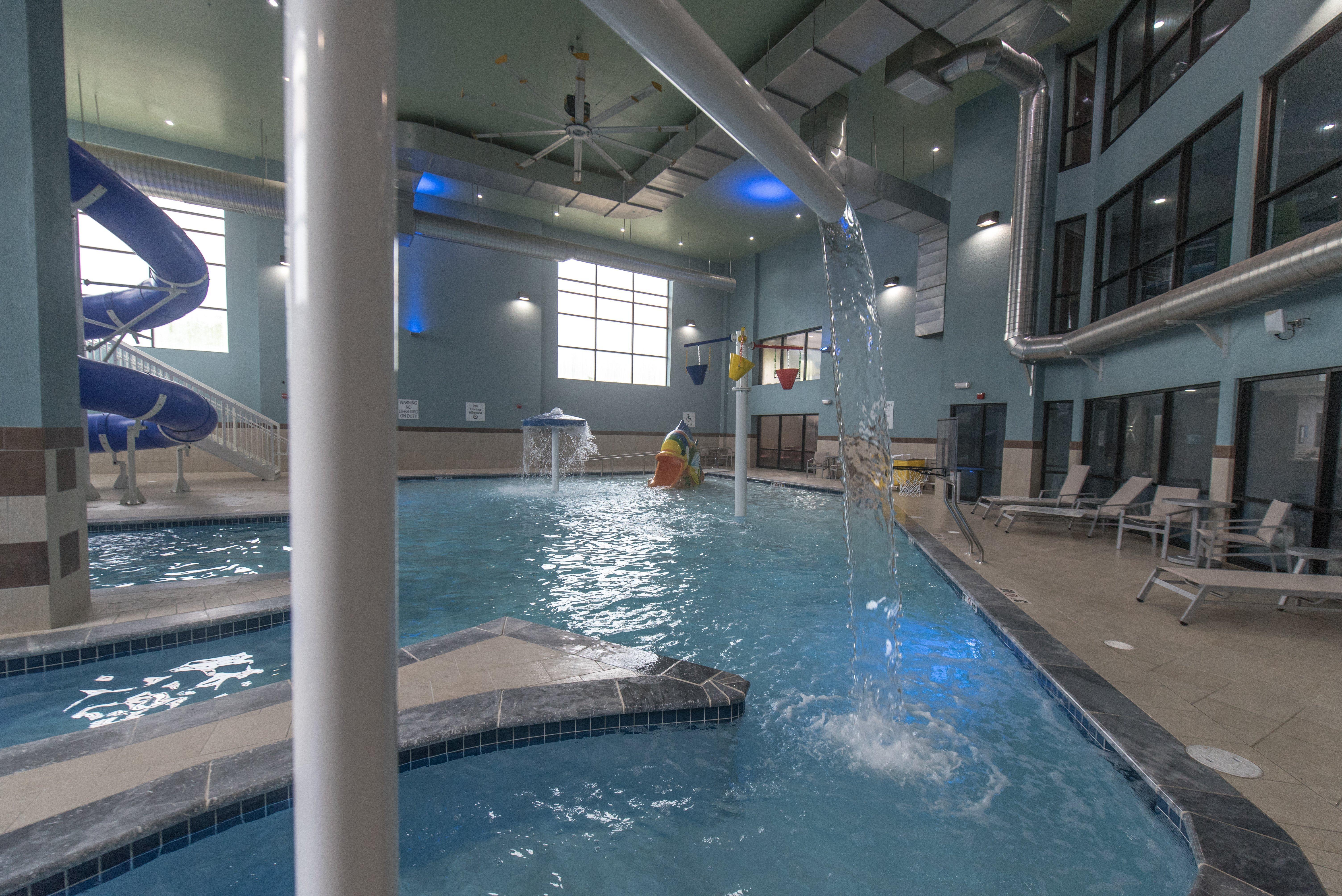 Holiday Inn Express Hotel & Suites Erie An Ihg Hotel Норт Ийст Екстериор снимка